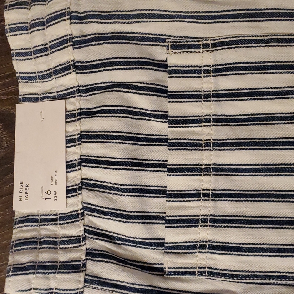 NWT American Eagle size 16